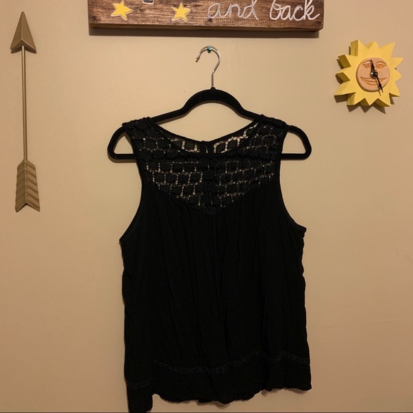 Black lace tank top - Picture 1 of 4